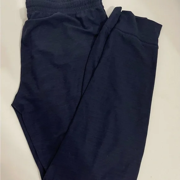 Old navy joggers - Picture 2 of 4